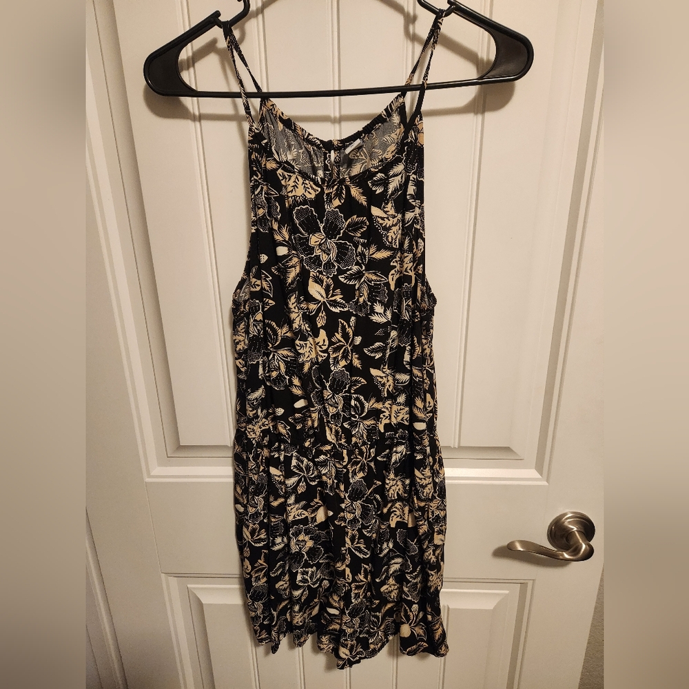 Old Navy EUC Women's Romper Size M